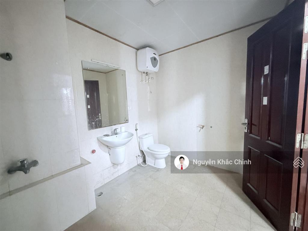 Cho thuê biệt thự nguyễn chánh, 150m2, 5 tầng, mt 10m, mới đẹp, 60tr