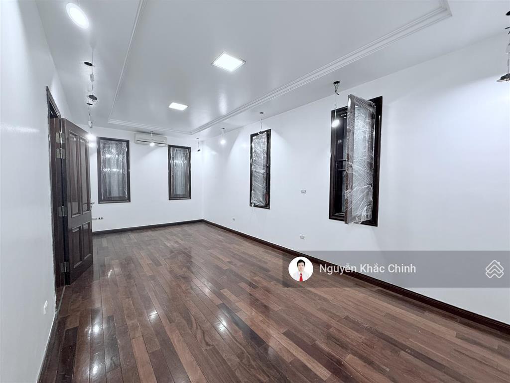 Cho thuê biệt thự nguyễn chánh, 150m2, 5 tầng, mt 10m, mới đẹp, 60tr