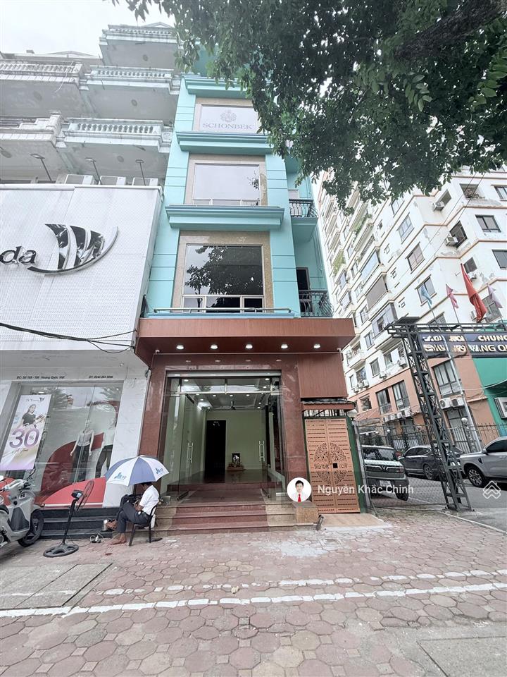 Cho thuê mp hoàng quốc việt, 85m2 x 6 tầng, lô góc, nhà sơn mới, 65 triệu/tháng