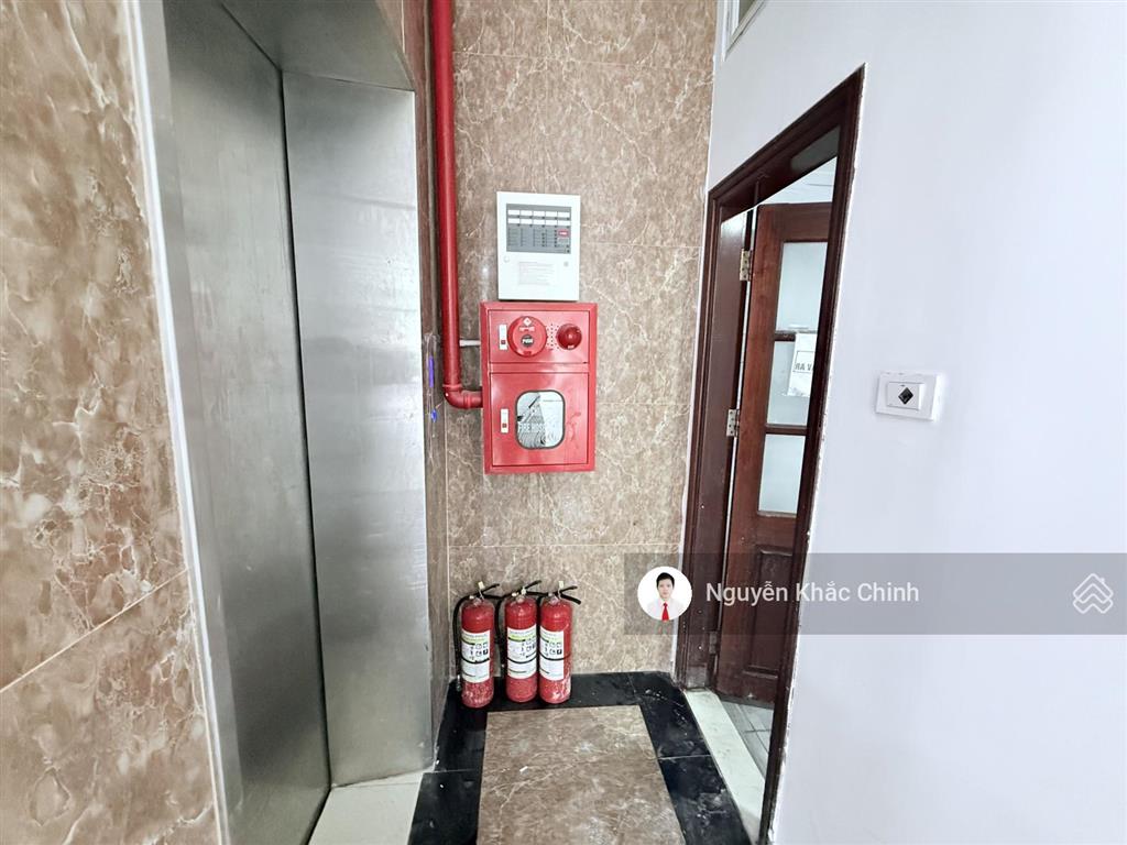 Cho thuê mp nguyễn khả trạc, 105m2 x 7 tầng, mt 6.8m, thang máy, pccc, 70 triệu/tháng