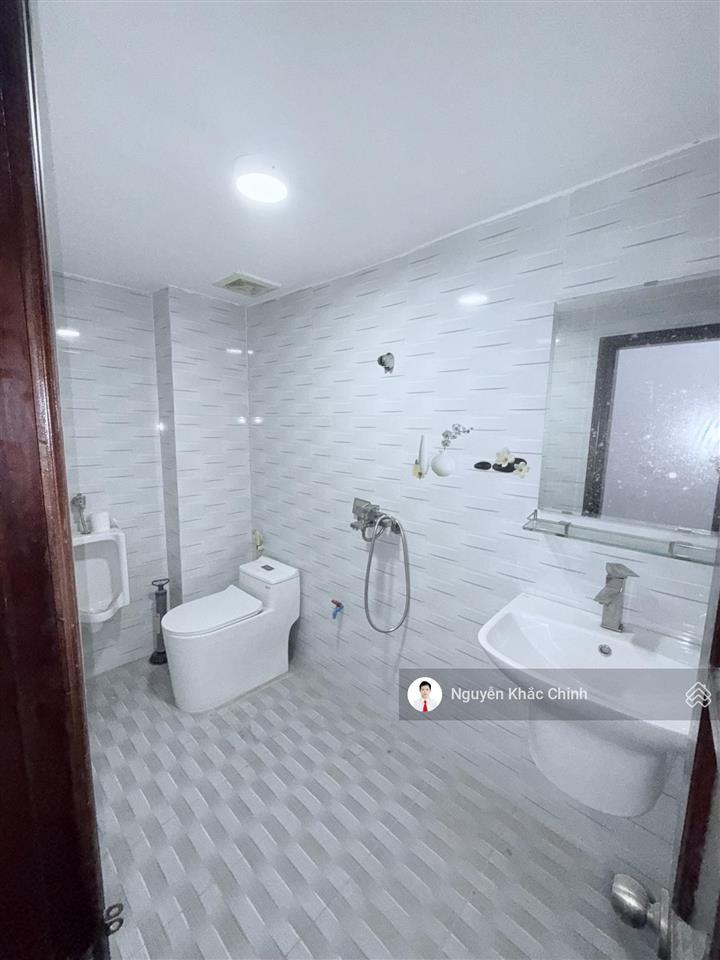 Cho thuê mp nguyễn khả trạc, 105m2 x 7 tầng, mt 6.8m, thang máy, pccc, 70 triệu/tháng