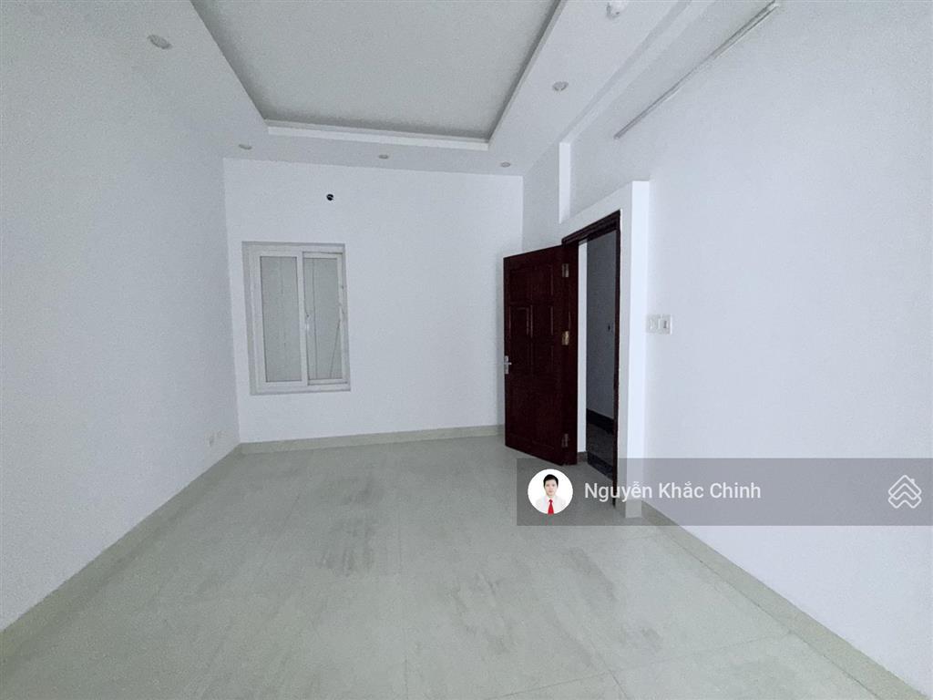 Cho thuê mp nguyễn khả trạc, 105m2 x 7 tầng, mt 6.8m, thang máy, pccc, 70 triệu/tháng