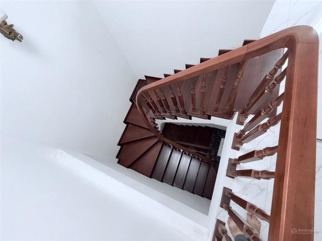 Cho thuê nhà riêng phố sài đồng, 40/44m2, 6 tầng, mt 4.5m, nhà mới, 13tr