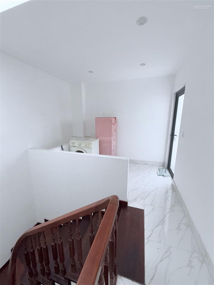 Cho thuê nhà riêng phố sài đồng, 40/44m2, 6 tầng, mt 4.5m, nhà mới, 13tr
