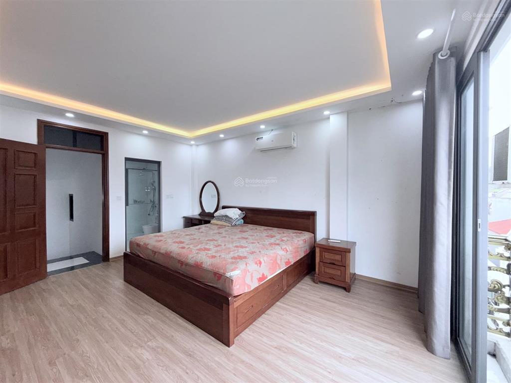 Cho thuê nhà riêng phố sài đồng, 40/44m2, 6 tầng, mt 4.5m, nhà mới, 13tr