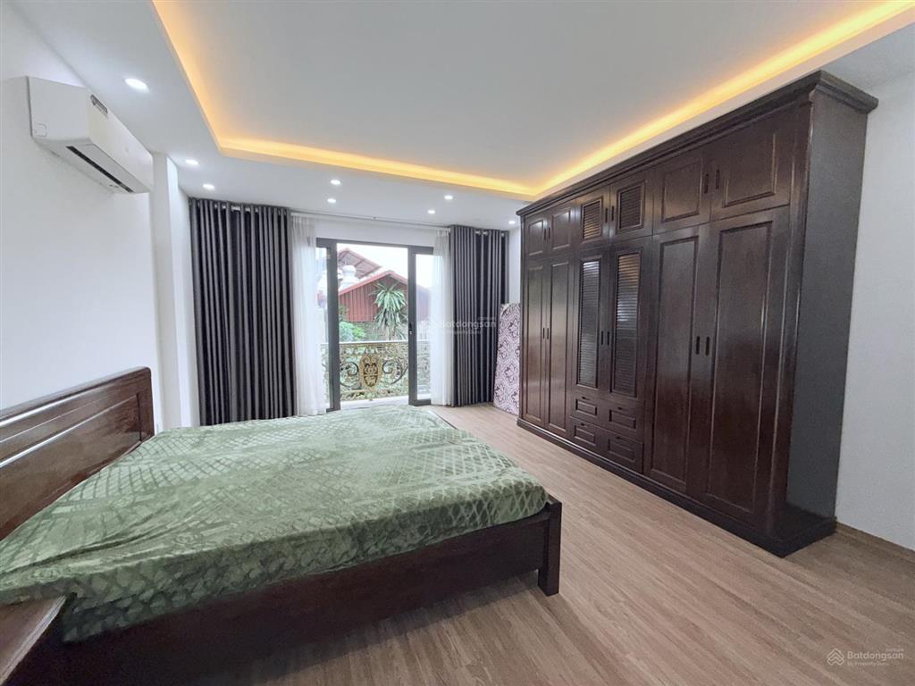 Cho thuê nhà riêng phố sài đồng, 40/44m2, 6 tầng, mt 4.5m, nhà mới, 13tr