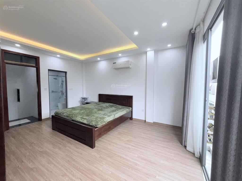 Cho thuê nhà riêng phố sài đồng, 40/44m2, 6 tầng, mt 4.5m, nhà mới, 13tr