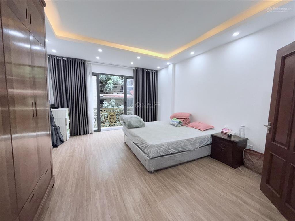 Cho thuê nhà riêng phố sài đồng, 40/44m2, 6 tầng, mt 4.5m, nhà mới, 13tr
