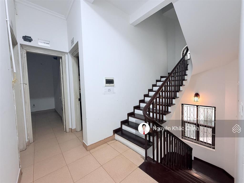 Cho thuê bt lạc long quân, 150m2, 4 tầng, mt 10m  vp, kd, ở  50tr/th