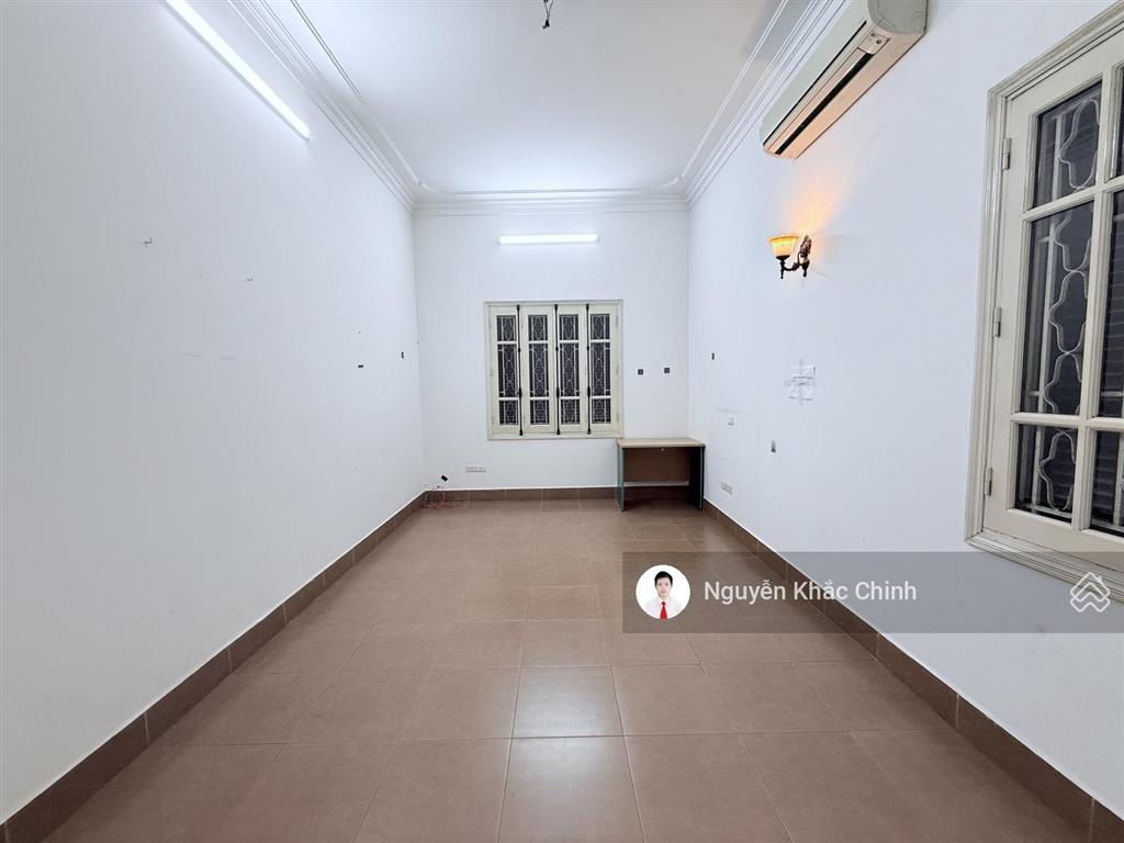 Cho thuê bt lạc long quân, 150m2, 4 tầng, mt 10m  vp, kd, ở  50tr/th