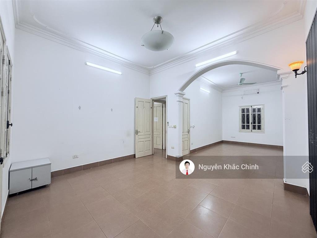 Cho thuê bt lạc long quân, 150m2, 4 tầng, mt 10m  vp, kd, ở  50tr/th