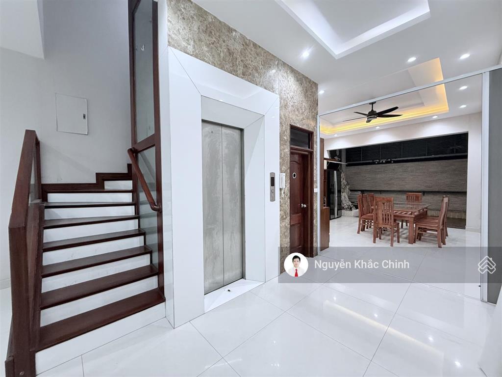 Cho thuê biệt thự liền kề ngay lạc long quân, 110m2, 5 tầng, thang máy, nhà đẹp, 40tr/th