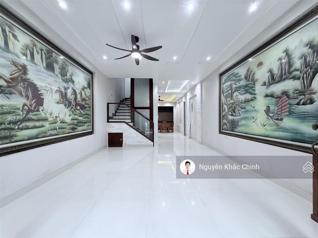 Cho thuê biệt thự liền kề ngay lạc long quân, 110m2, 5 tầng, thang máy, nhà đẹp, 40tr/th