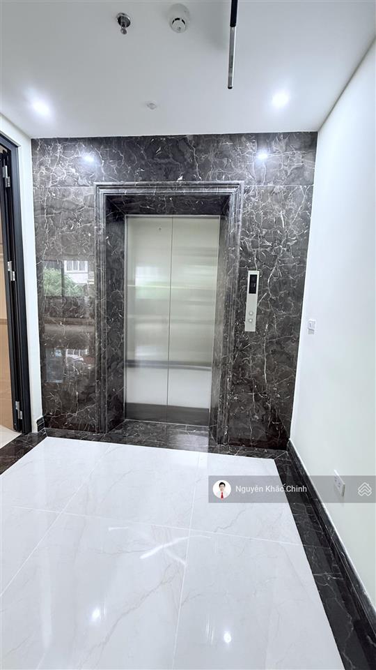 Cho thuê mp vương thừa vũ, 210m2, 9 tầng, mt 12m, nhà mới  vp, spa, đào tạo, kd