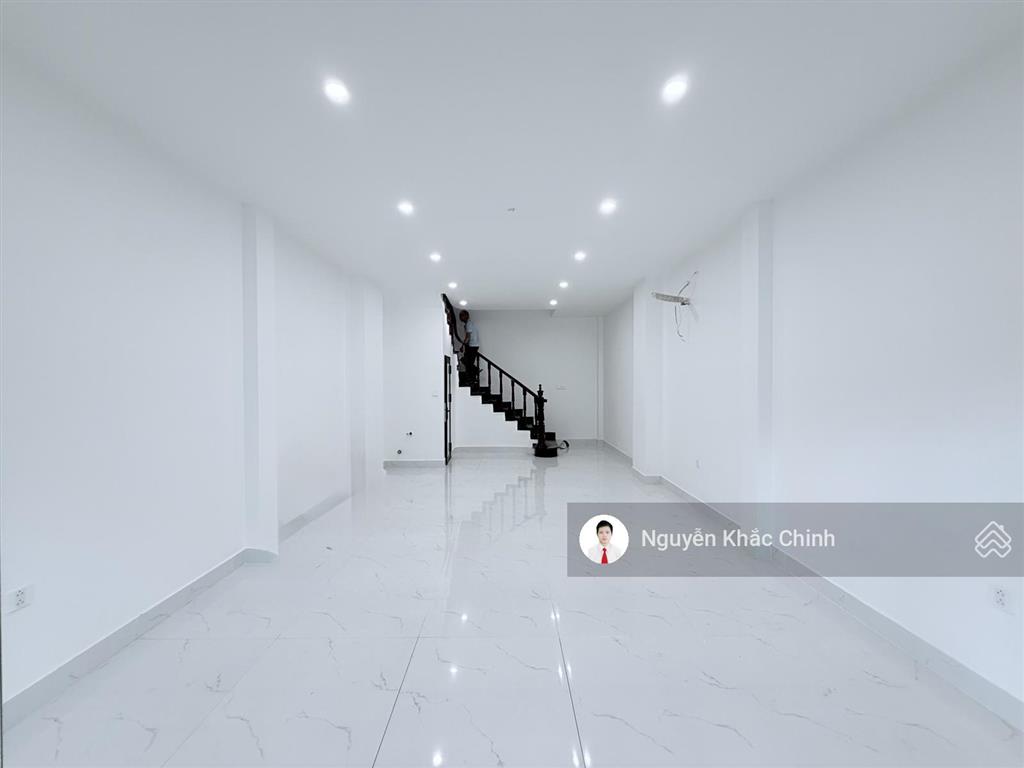Cho thuê mp mạc thái tổ, 50m2, 5 tầng, mới đẹp, 30tr/tháng