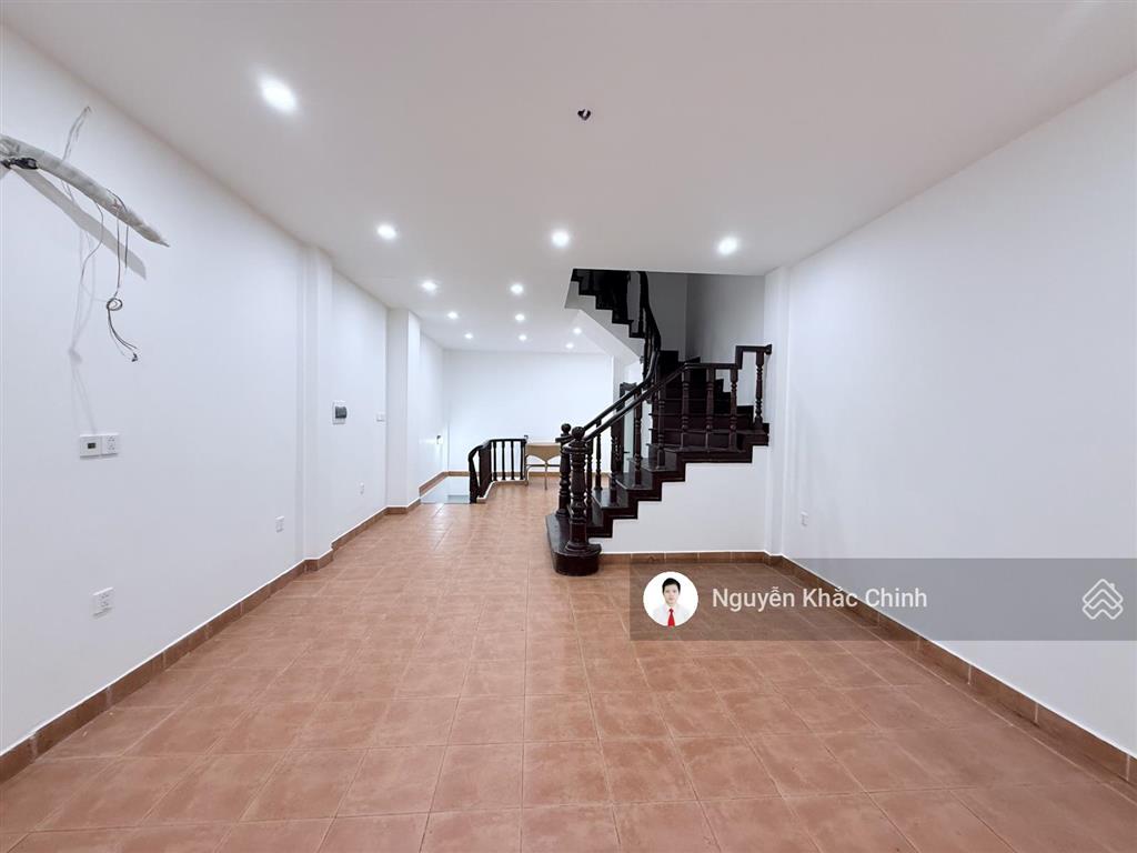 Cho thuê mp mạc thái tổ, 50m2, 5 tầng, mới đẹp, 30tr/tháng