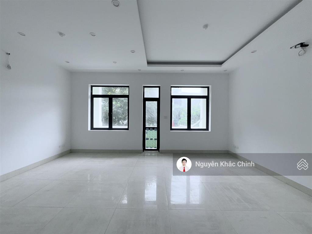 Cho thuê mp trần quốc hoàn, 60m2, 5 tầng, vp, spa, đào tạo, showroom, 35tr