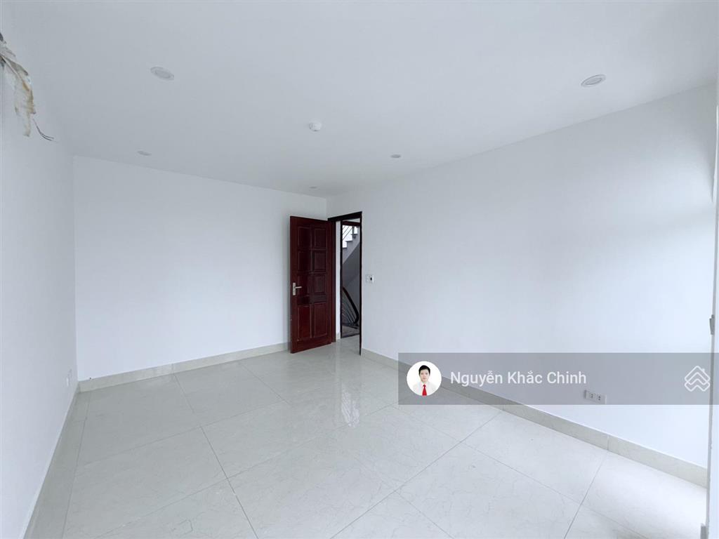 Cho thuê mp trần quốc hoàn, 60m2, 5 tầng, vp, spa, đào tạo, showroom, 35tr