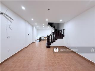 Cho thuê mp trần quốc hoàn, 60m2, 5 tầng, mt 5m, nhà đẹp, 30tr