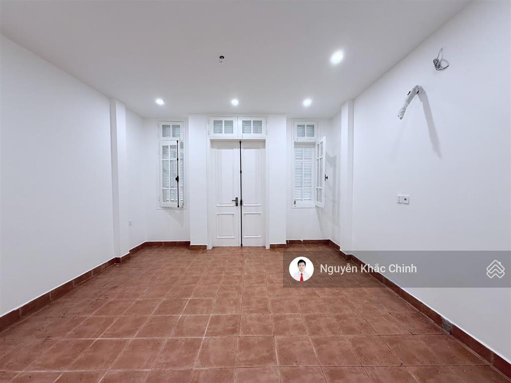 Cho thuê mp trần quốc hoàn, 60m2, 5 tầng, mt 5m, nhà đẹp, 30tr