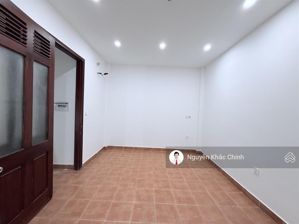 Cho thuê mp trần quốc hoàn, 60m2, 5 tầng, mt 5m, nhà đẹp, 30tr