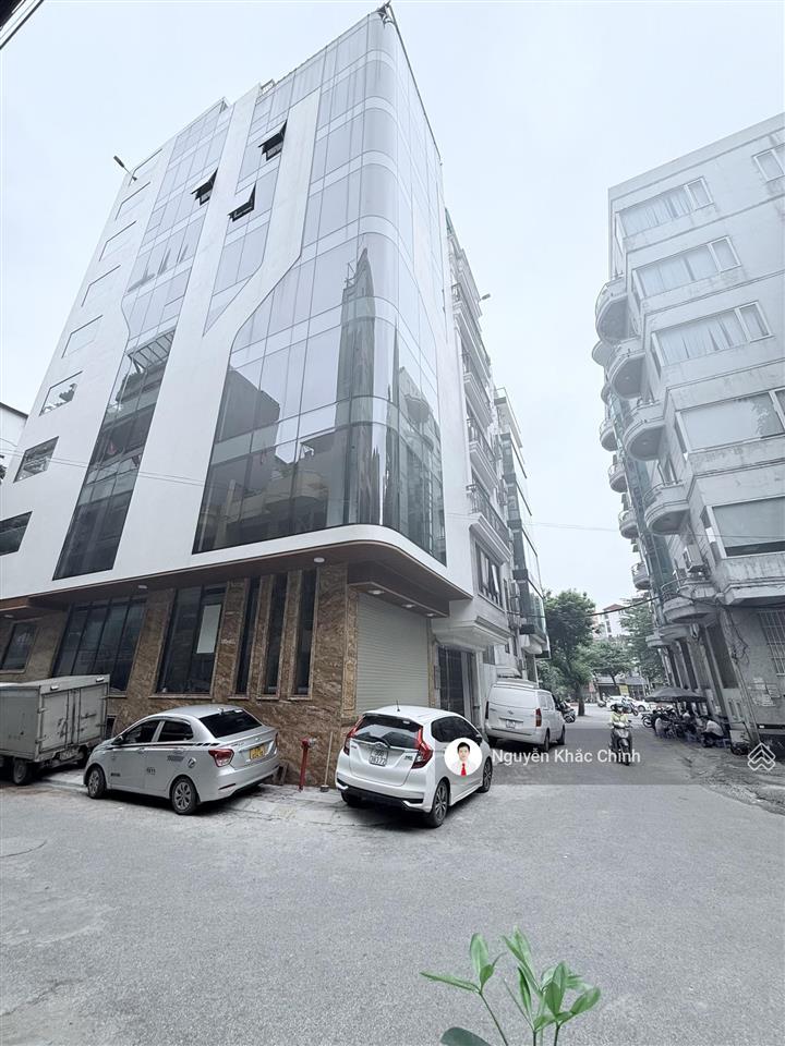 Cho thuê nhà hoàng quốc việt, 100m2, 10 tầng, lô góc, nhà mới, pccc, 100tr/th