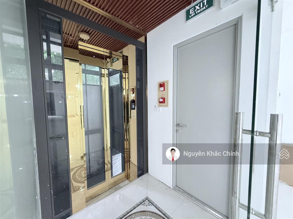 Cho thuê nhà hoàng quốc việt, 100m2, 10 tầng, lô góc, nhà mới, pccc, 100tr/th