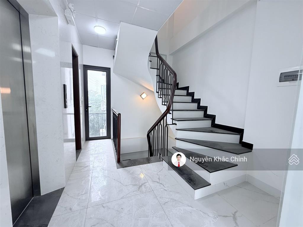 Cho thuê mp vạn phúc, 80m2, 7 tầng, mt 5m, thang máy, pccc, 65 triệu/tháng