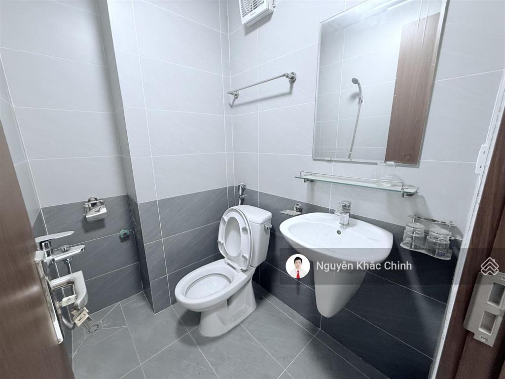 Cho thuê mp vạn phúc, 80m2, 7 tầng, mt 5m, thang máy, pccc, 65 triệu/tháng