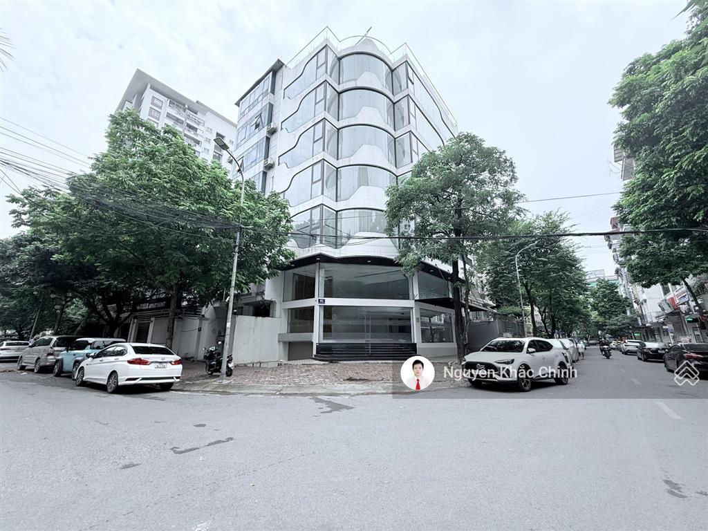 Cho thuê nguyễn cơ thạch, 180m2, 9 tầng, mt 20m  vp, spa, đào tạo  185tr/th