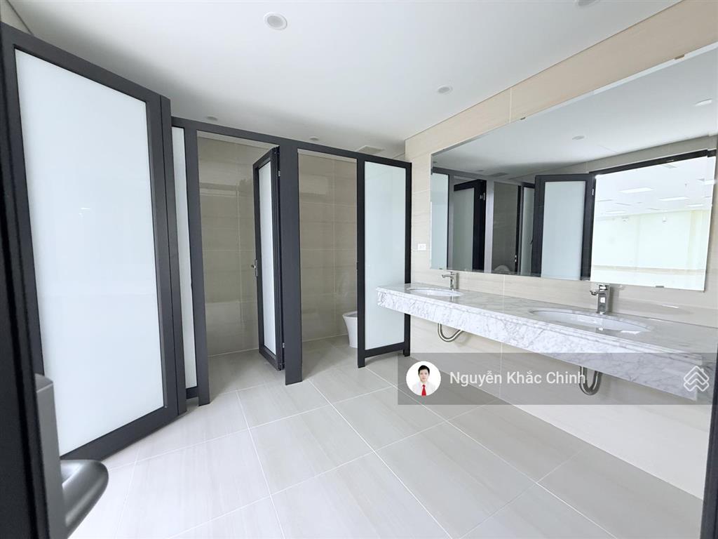 Cho thuê mp quang trung, 700m2, 10 tầng, mt 20m, thông sàn, pccc, nhà mới, 550tr