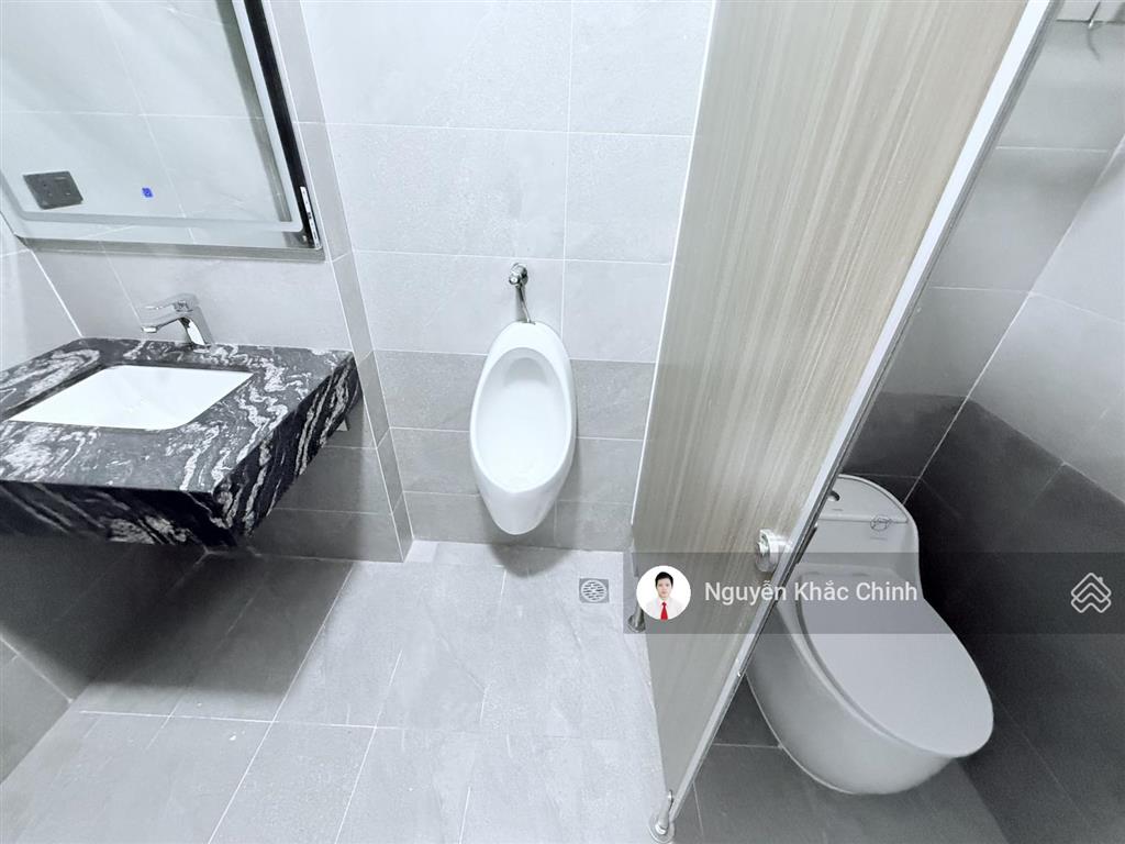 Cho thuê nhà trần thái tông, 150m2, 9 tầng, mt 8m, thông sàn, pccc, nhà đẹp