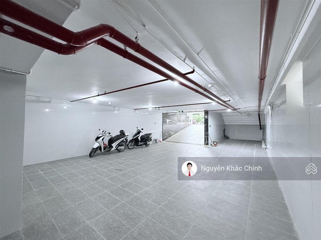 Cho thuê nhà trần thái tông, 150m2, 9 tầng, mt 8m, thông sàn, pccc, nhà đẹp