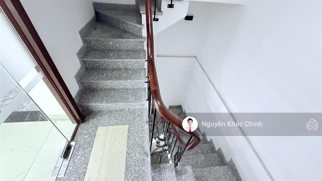 Cho thuê nhà vũ phạm hàm, 100m2, 7 tầng, thông sàn, thang máy, 68tr