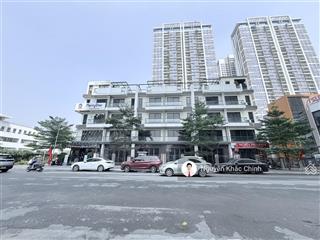 Cho thuê nguyễn văn huyên, 110m2, 5 tầng, thông sàn, thang máy, nhà mới