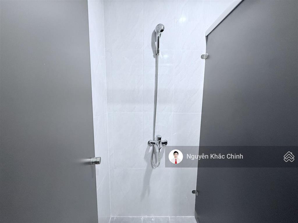 Cho thuê nguyễn văn huyên, 110m2, 5 tầng, thông sàn, thang máy, nhà mới