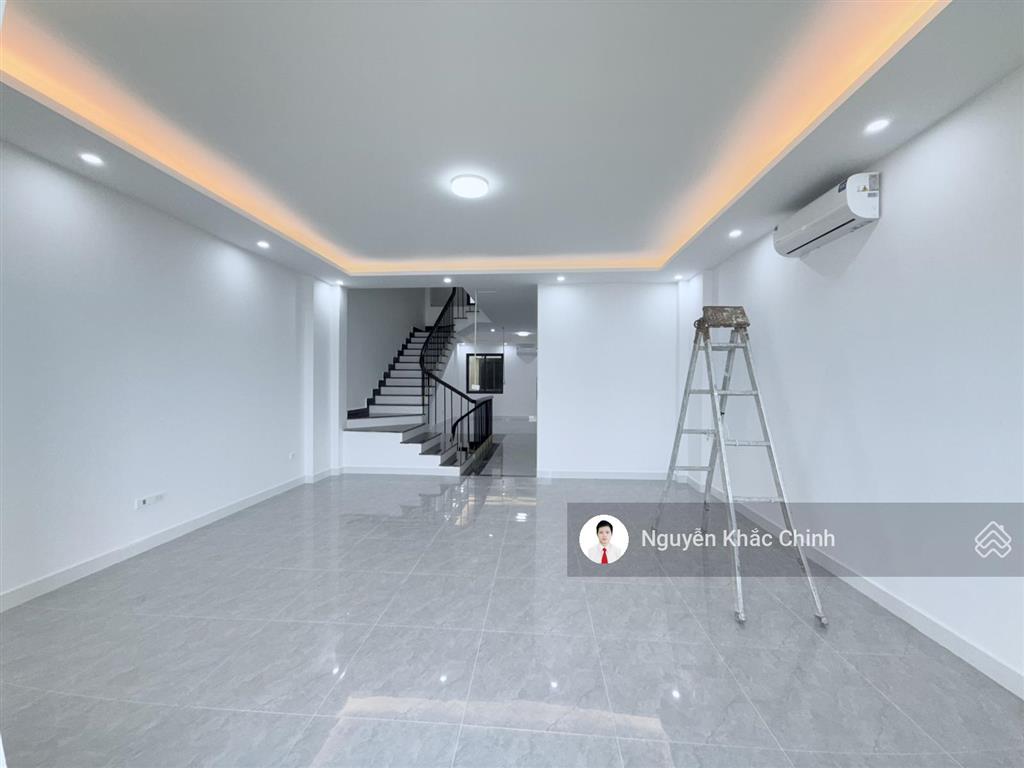 Cho thuê nhà hoàng quốc việt, 110m2, 5 tầng, thang máy, nhà mới, 65tr