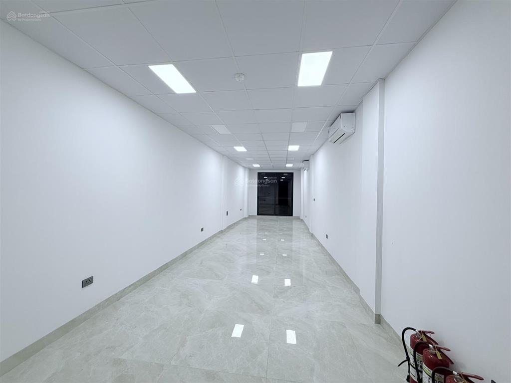 Cho thuê nhà nguyễn cơ thạch, 80m2, 7 tầng, thông sàn, thang máy, pccc, 40tr