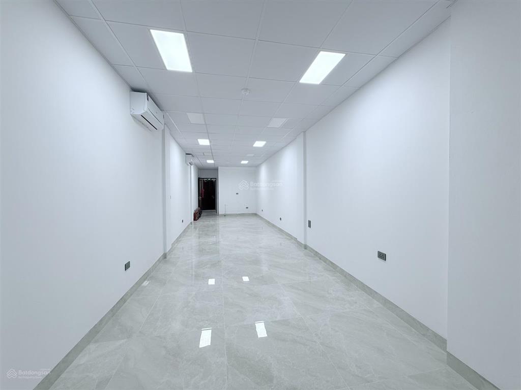 Cho thuê nhà nguyễn cơ thạch, 80m2, 7 tầng, thông sàn, thang máy, pccc, 40tr