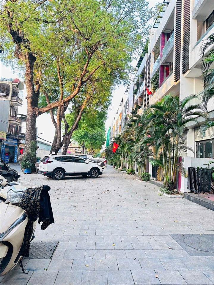 Bán siêu phẩm biệt thự 2 mặt tiền  đức giang  phố kinh doanh  hiếm  vị trí vàng