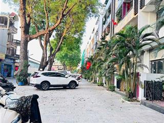 Bán siêu phẩm biệt thự 2 mặt tiền  đức giang  phố kinh doanh  hiếm  vị trí vàng