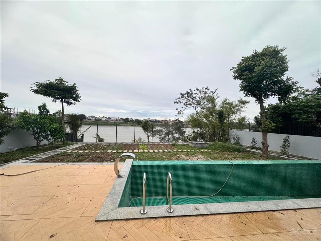 Bán gấp biệt thự view sông 800m2, 10pn, tại việt hưng, long biên  ful nội thất 5 sao  giá cực tốt
