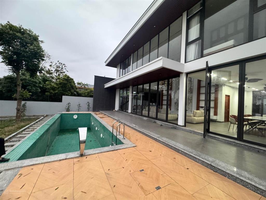 Bán gấp biệt thự view sông 800m2, 10pn, tại việt hưng, long biên  ful nội thất 5 sao  giá cực tốt
