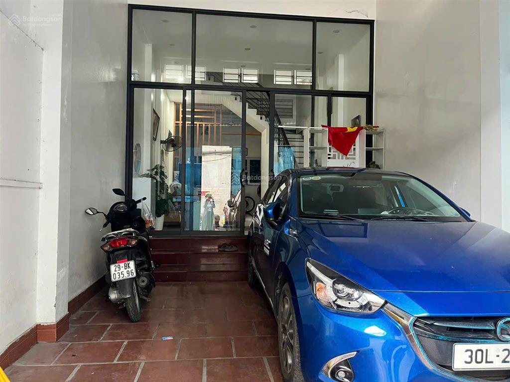 Bán nhà dân xây việt hưng, long biên 83m2  ngõ thông 7 chỗ ra vào thoải mái  12.x tỷ