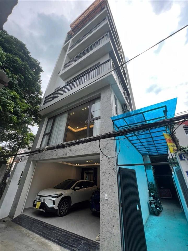 Bán nhà ngọc thụy long biên  lô góc  hậu nở  ngõ thông 7 chỗ  7 tầng thang máy  gara 2 ô tô