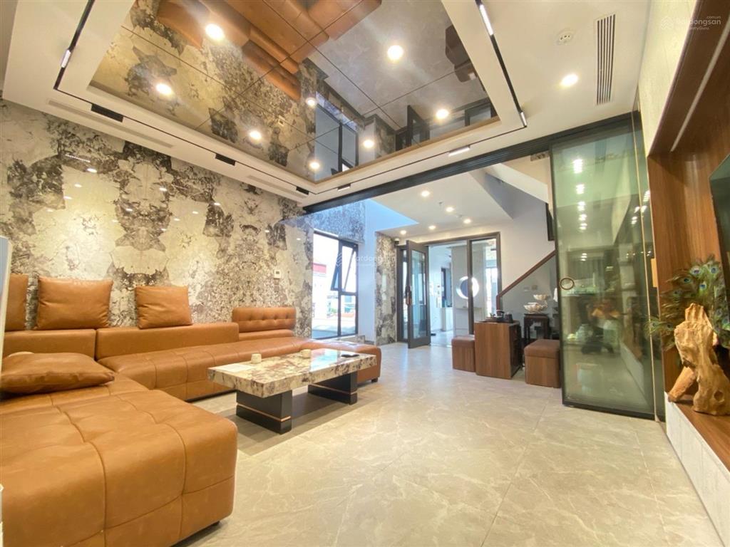 Bán nhà long biên 100m2 8 tầng thang máy 2 mặt thoáng ô tô tránh gần hồ giá tốt