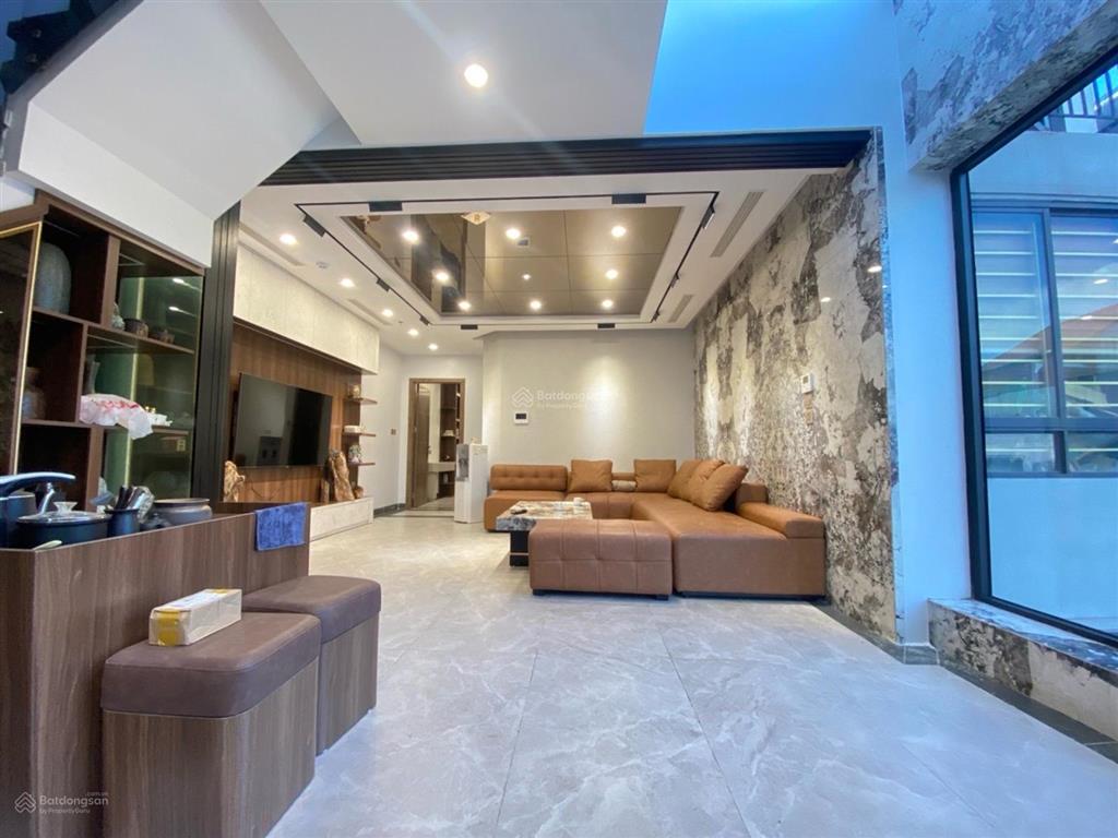 Bán nhà long biên 100m2 8 tầng thang máy 2 mặt thoáng ô tô tránh gần hồ giá tốt
