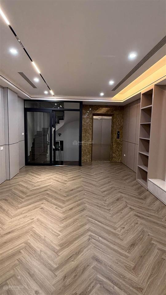Bán nhà đẹp ngọc thụy  ngõ ô tô tránh nhau  gara 2 ô tô  7 tầng thang máy  nội thất cao cấp