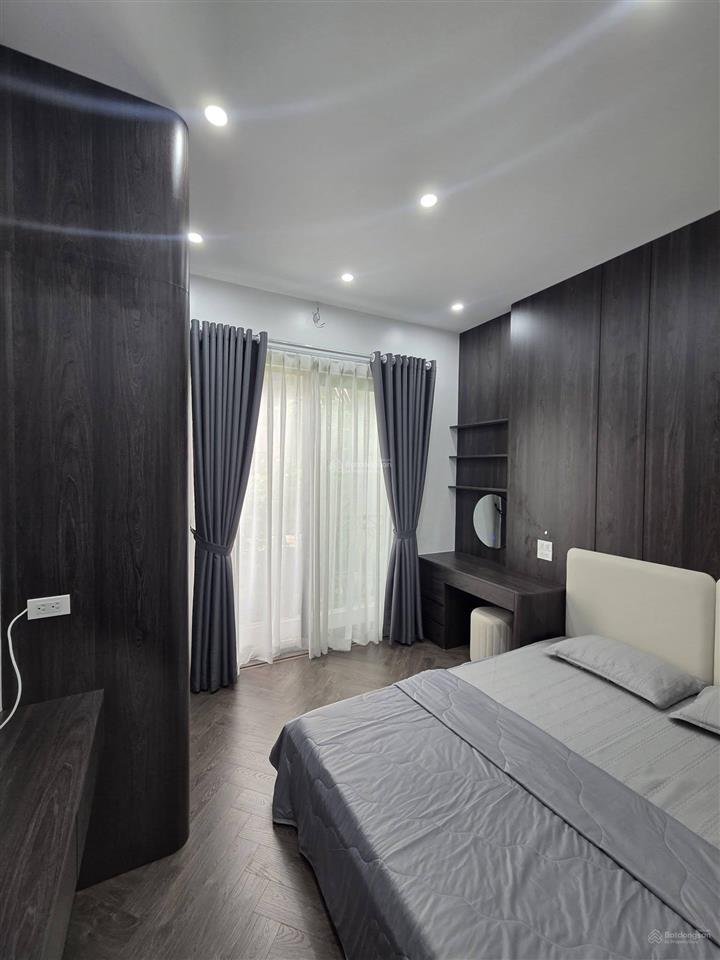 Bán nhà 45 khâm thiên  ngõ đoàn kết, nhà mới 5 tầng, 6 phòng full đồ, dt 55m, giá 12.8 tỷ