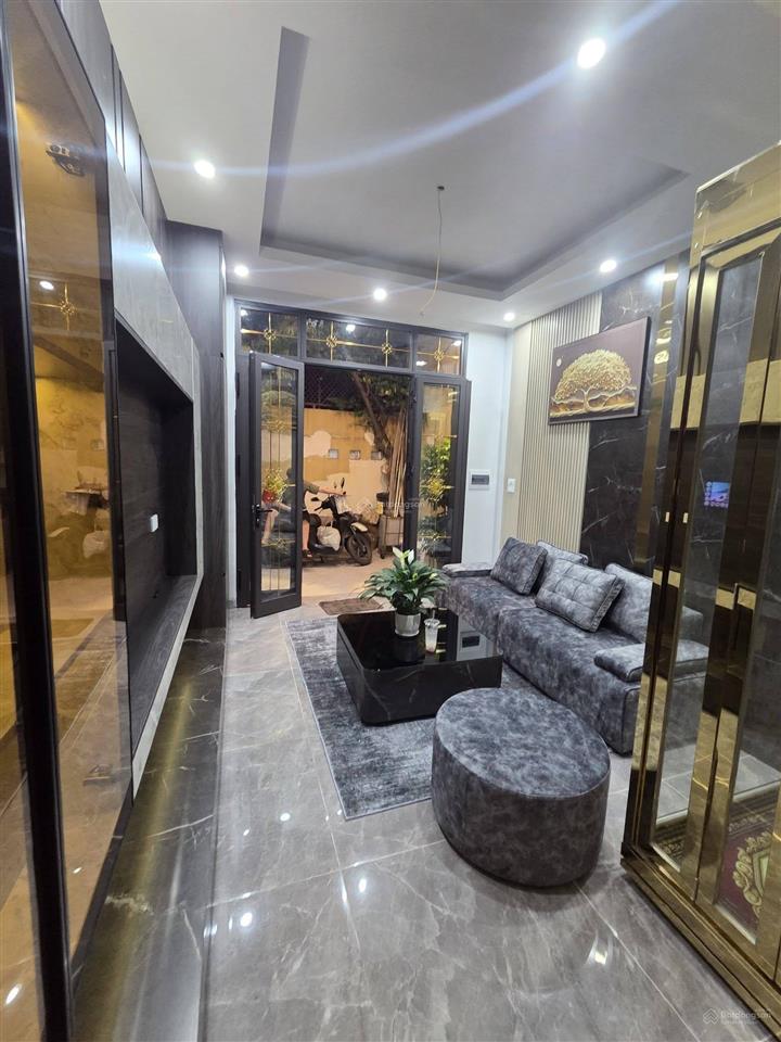 Bán nhà 45 ngõ đoàn kết  khâm thiên, 5 tầng full nội thất, thang máy mới dt 50m  12.5 tỷ